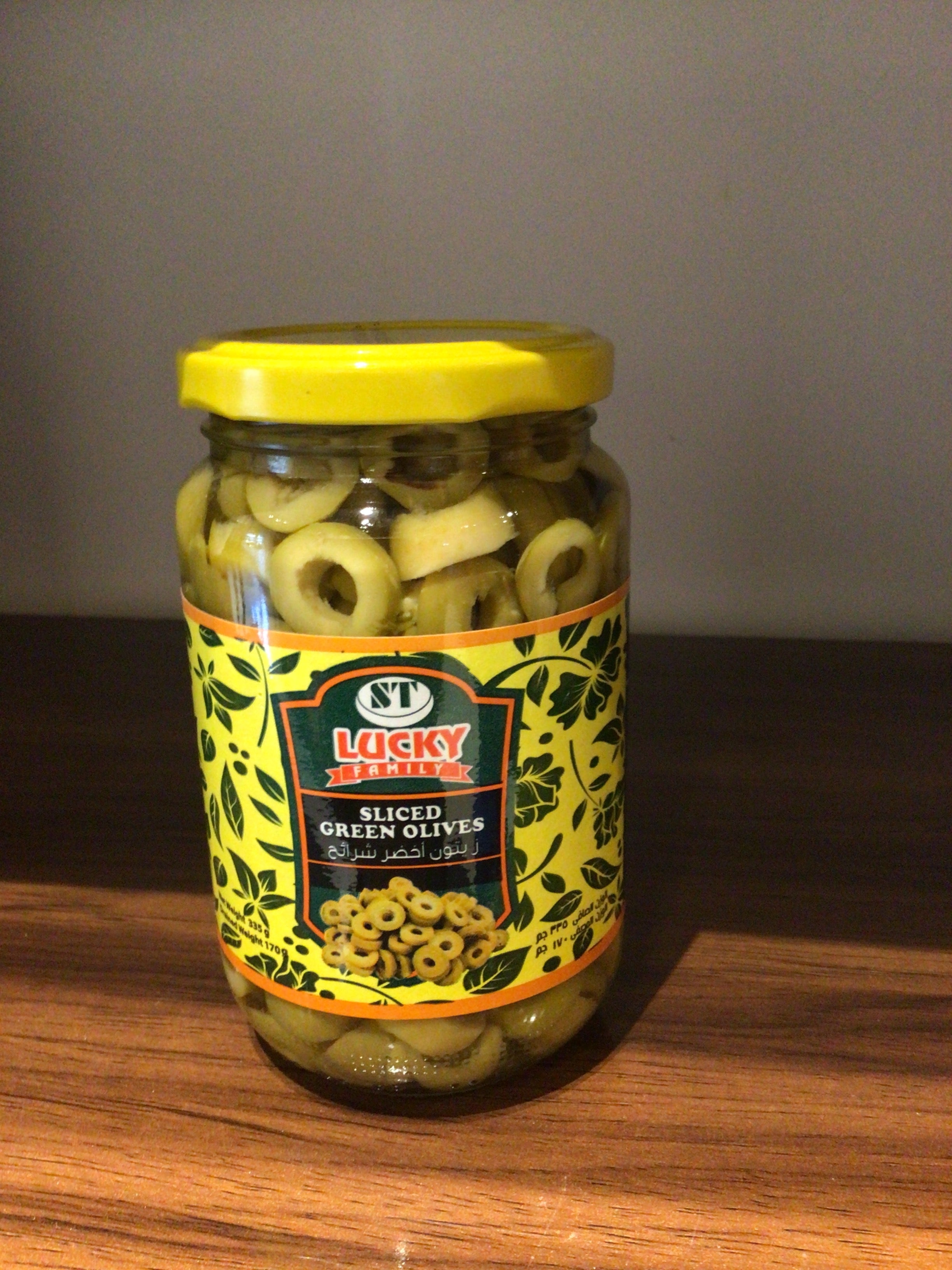 Lucky Family Sliced Green Olives